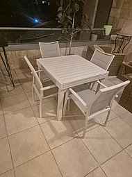 שולחן אלומיניום דגם "רומא" + 4 כיסאות 90 על 90 נפתח 1.80 שולחן אלומיניום דגם "רומא" + 4 כיסאות 90 על 90 נפתח 1.80