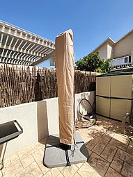 כיסוי לשמשיה רגל צד הכולל מקל הלבשה כיסוי לשמשיה רגל צד הכולל מקל הלבשה